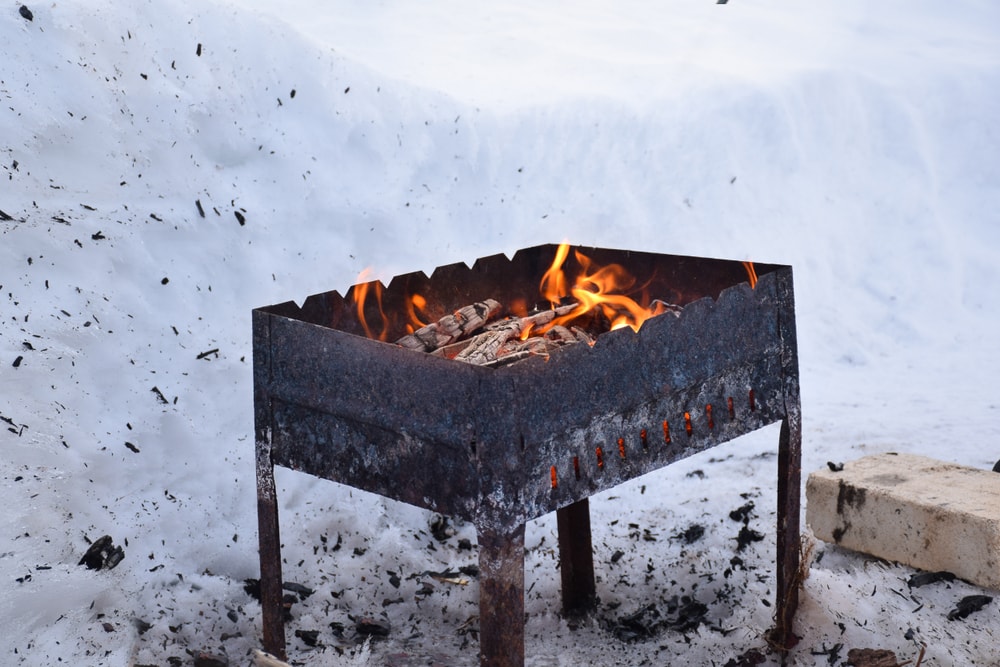 Cómo encender una barbacoa de leña: ¡Sigue estos Consejos!